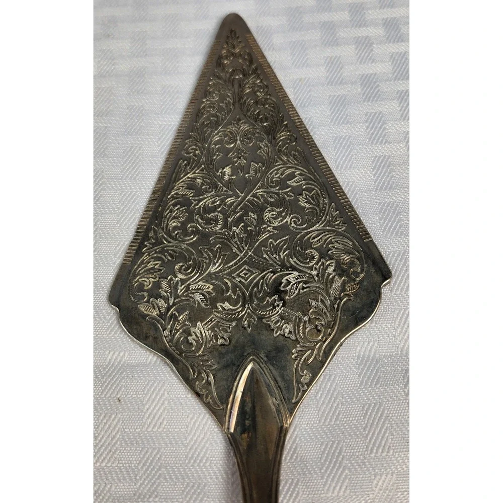 Vintage Silver Plate Cake Server Spatula Beautiful Carved Scroll Design Unmarked